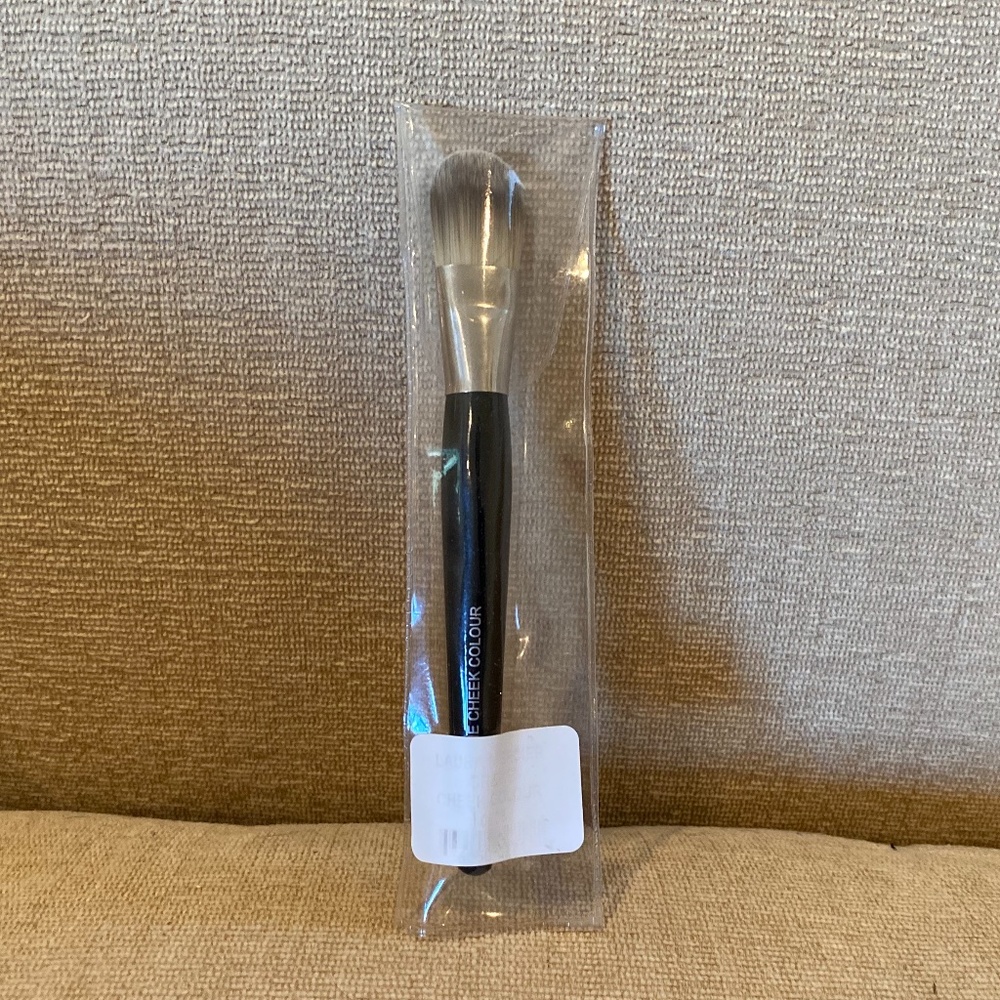 Laura Mercier Cheek Color Brush